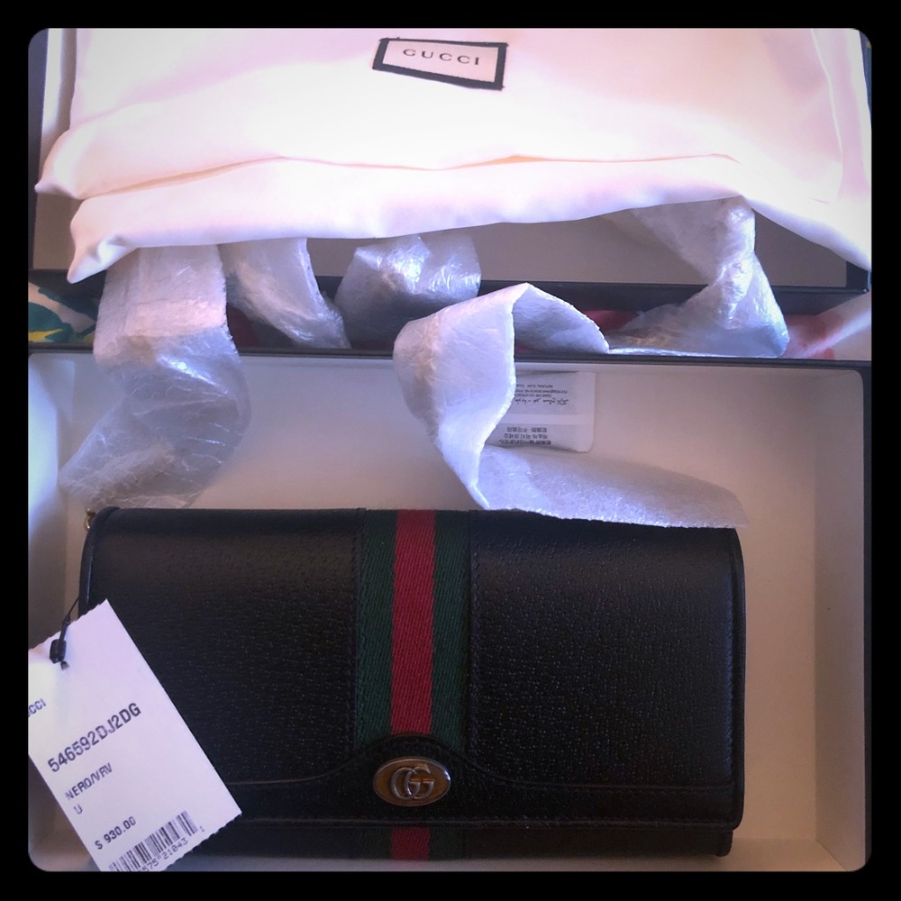 Brand New Black Gucci Wallet on a Chain